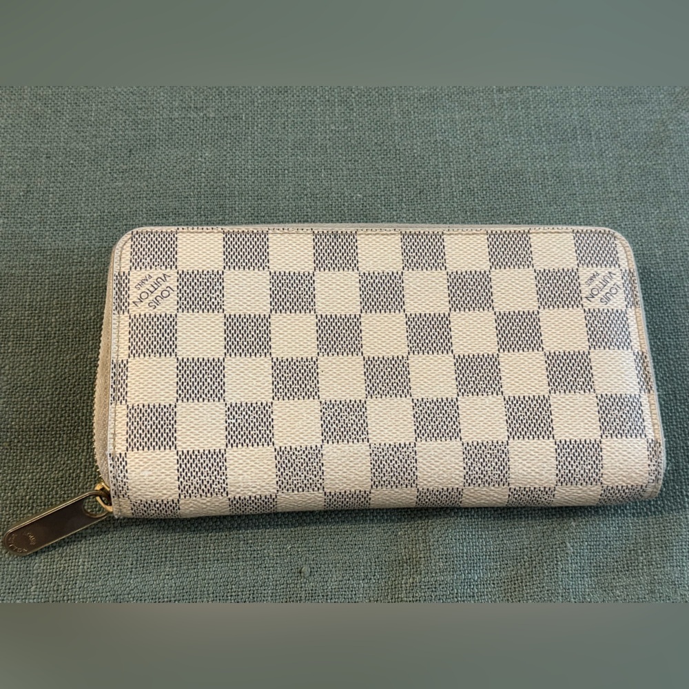 Louis Vuitton Damier Azur Zippy Wallet